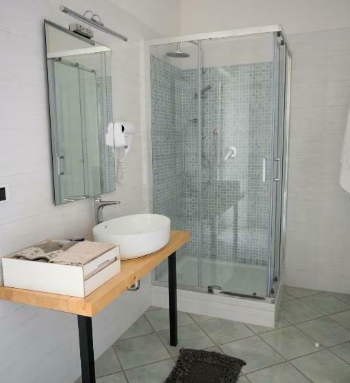 اتاق لوکس, Flowers  House