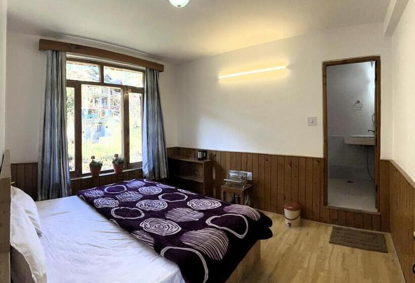 Номер Deluxe, Sukoon Stays Manali