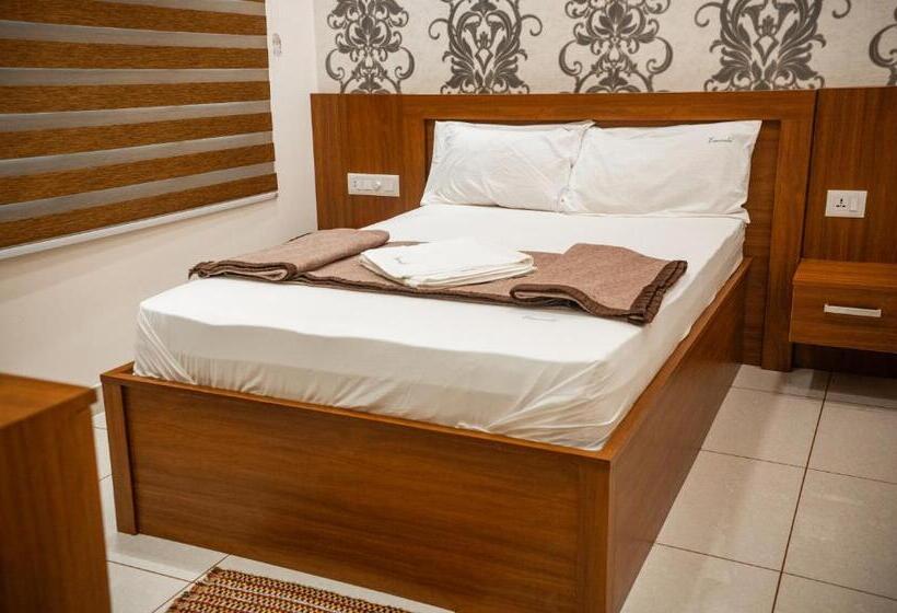 デラックススイート, Emerald Royal Residency