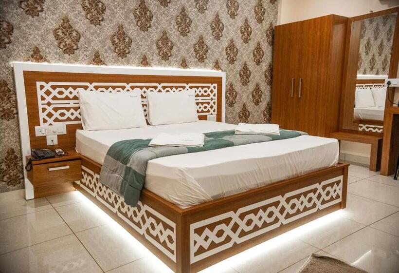 デラックススイート, Emerald Royal Residency