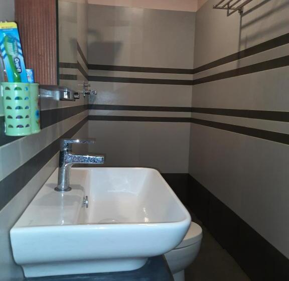 ファミリールーム, Emerald Royal Residency