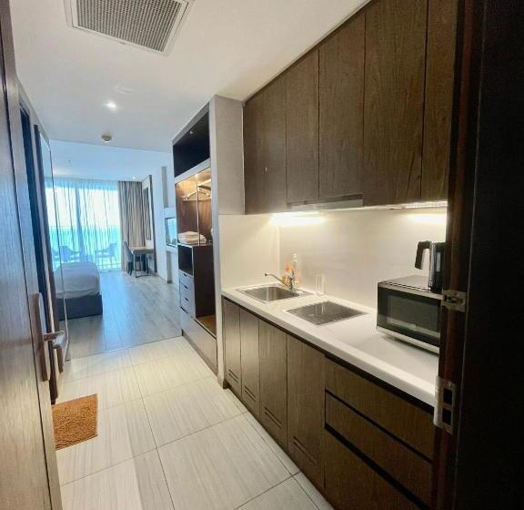 سوئیت با تخت بزرگ, Moonlight Bay Panorama Condotel Ocean View