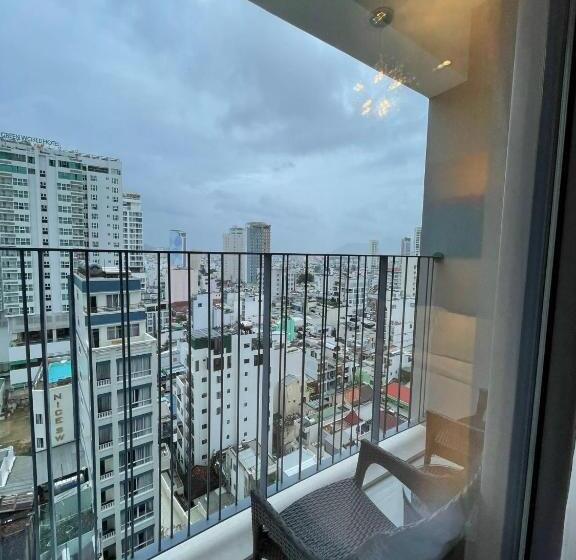 سوییت خانوادگی, Moonlight Bay Panorama Condotel Ocean View