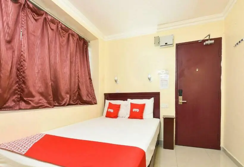 اتاق لوکس, Oyo 90562 J Hostels Pj