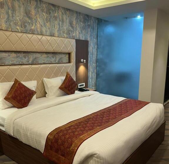 غرفة قياسية, The Triumph