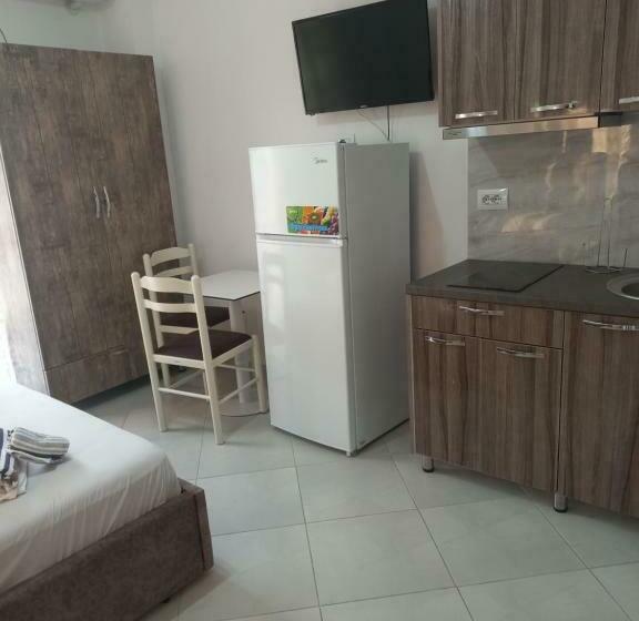 اتاق استاندارد سه نفره, Arjan Dyli Guesthouse