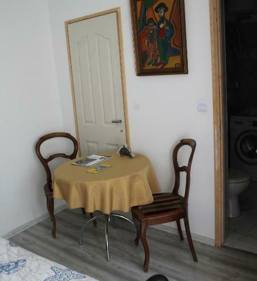 标准间, Castellum Apartman