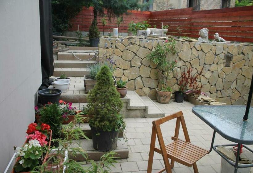 标准间, Castellum Apartman