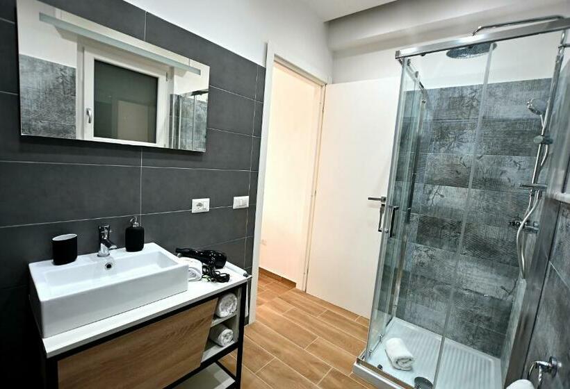 غرفة قياسية رباعية, Kore Suites&apartments