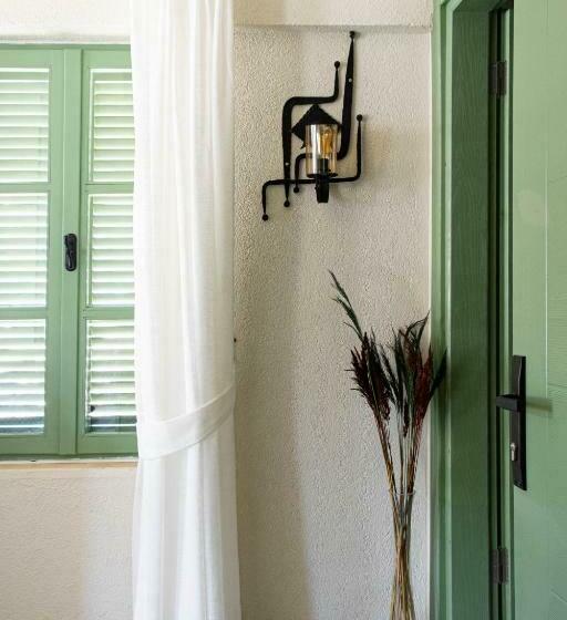 חדר סטנדרט נוף לים עם מרפסת, Rain Rooms And Food