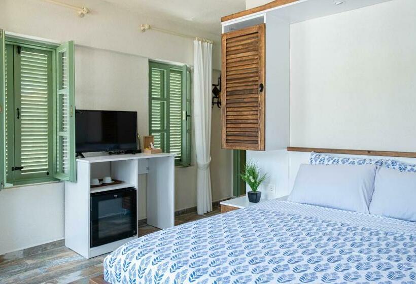 חדר סטנדרט נוף לים עם מרפסת, Rain Rooms And Food