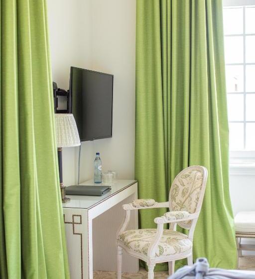 اتاق لوکس با چشم‌انداز دریا, Estoril Vintage