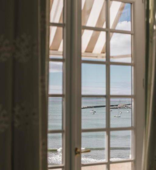 سوییت سوپریور با چشم‌انداز دریا, Estoril Vintage