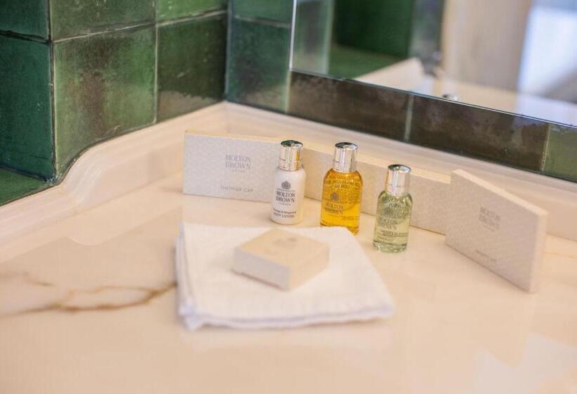 Superior suite with garden view, Estoril Vintage