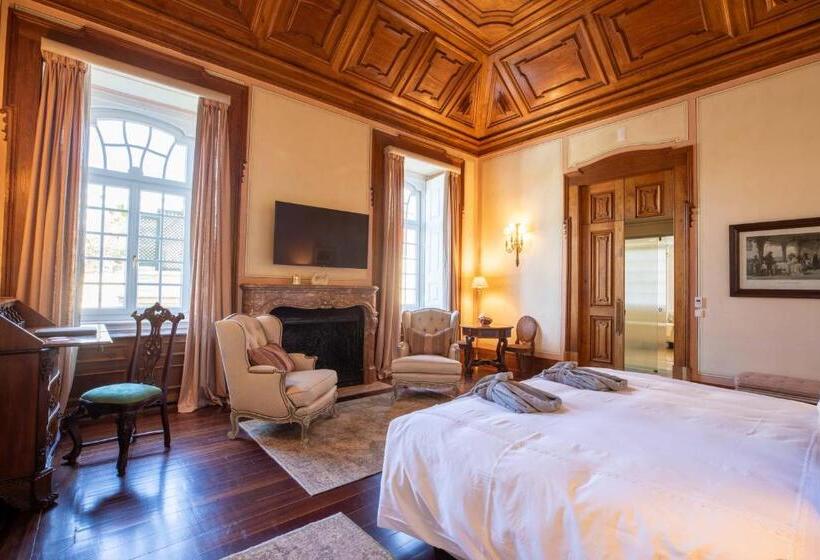 Superior suite with garden view, Estoril Vintage