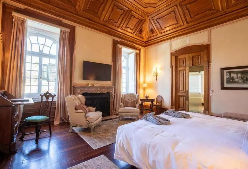 Superior suite with garden view, Estoril Vintage