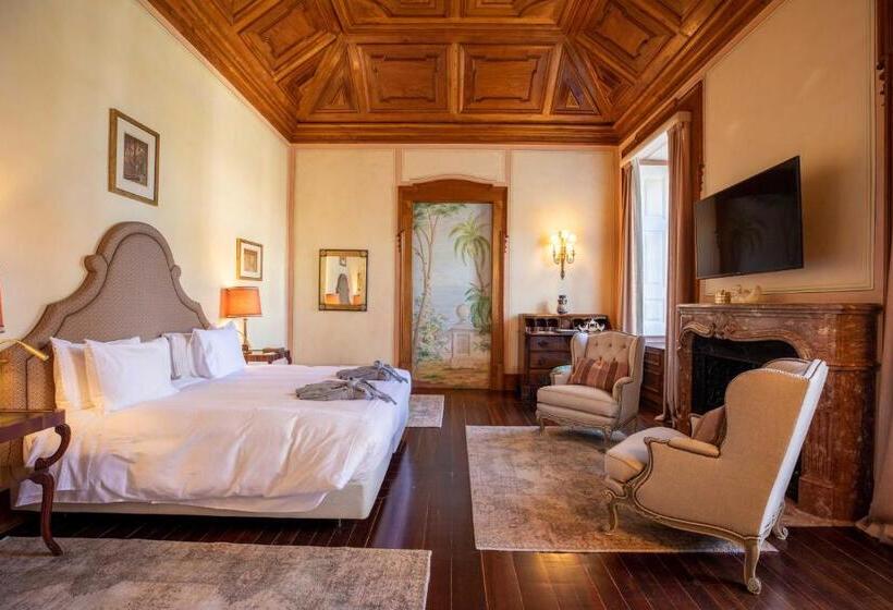 Superior suite with garden view, Estoril Vintage