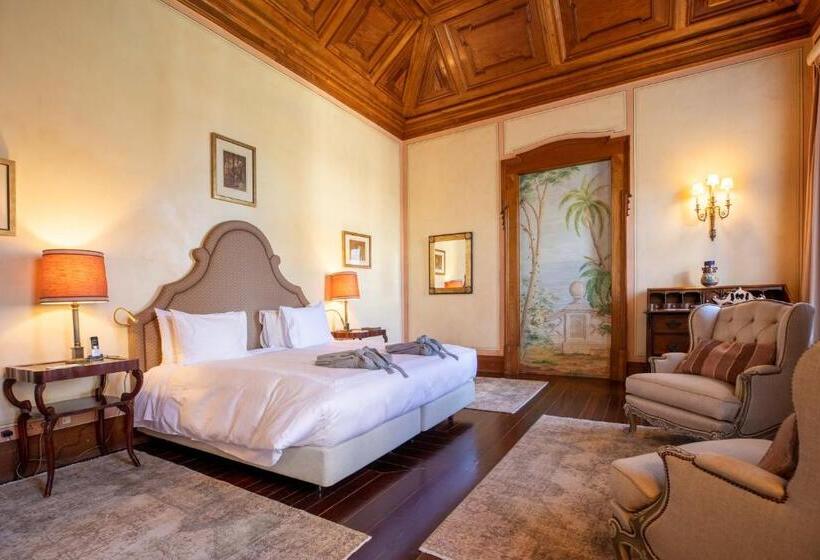 Superior suite with garden view, Estoril Vintage