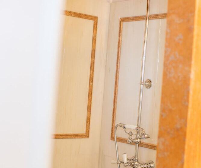 سوییت سوپریور با چشم‌انداز دریا, Estoril Vintage