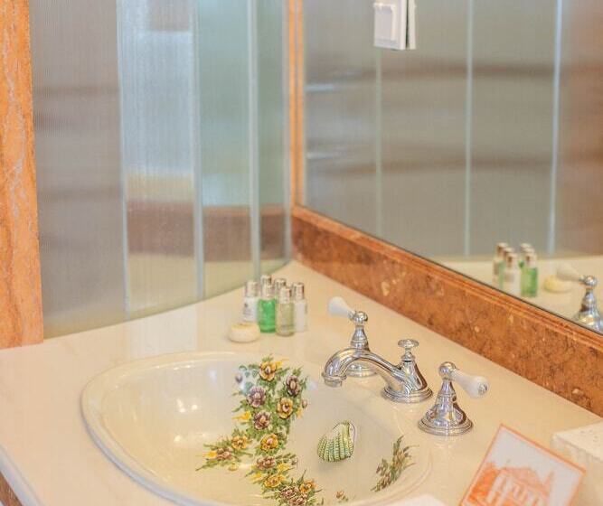 سوییت سوپریور با چشم‌انداز دریا, Estoril Vintage