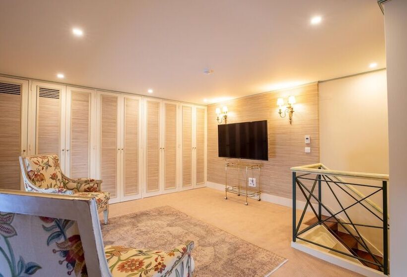 Superior suite with garden view, Estoril Vintage