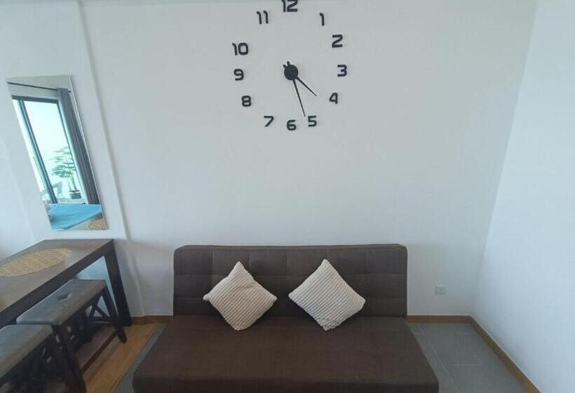 إستديو قياسى مزود بشرفة, Kuantan Imperium Seaview Cityview By Avenzee