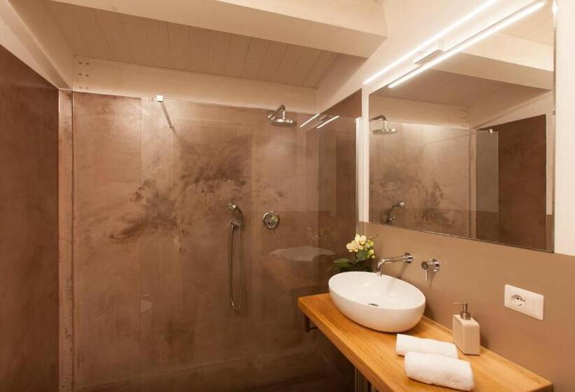 اتاق سوپریور, Casale Oliveta