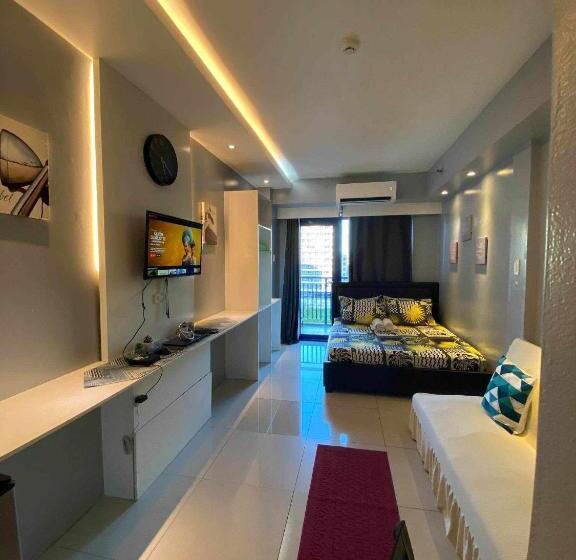 Студио Стандарт с Балконом, Sea Residences By Sher
