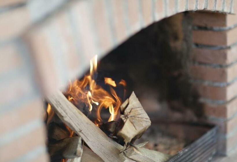 اتاق استاندارد سه نفره, Lilia Guesthouse