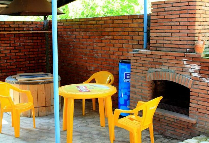 اتاق استاندارد سه نفره, Lilia Guesthouse