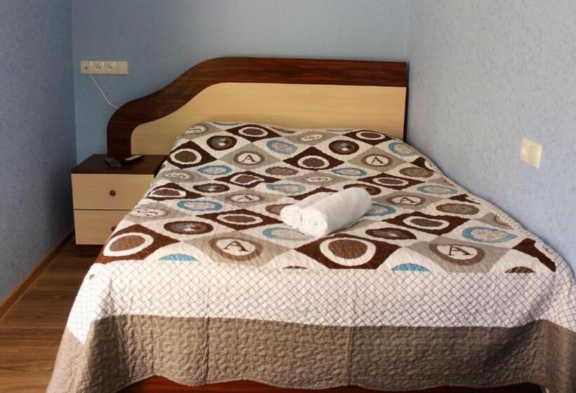 اتاق استاندارد سه نفره, Lilia Guesthouse