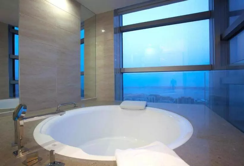 デラックススイート, New Century Hotel Qingdao