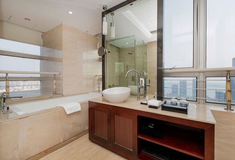 带城市景观的高级房间, New Century Hotel Qingdao