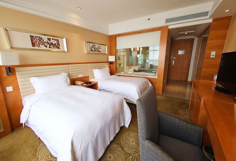 带城市景观的高级房间, New Century Hotel Qingdao