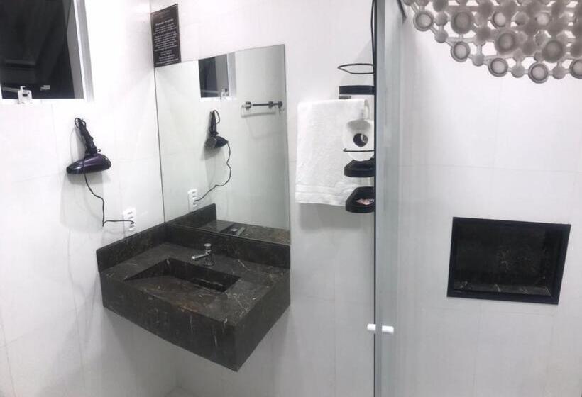 اتاق خانوادگی, Pousada Vip Armação