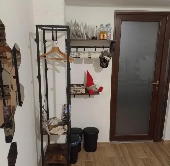 ベーシックルーム, B&b 503 Di Alessio E Orsola