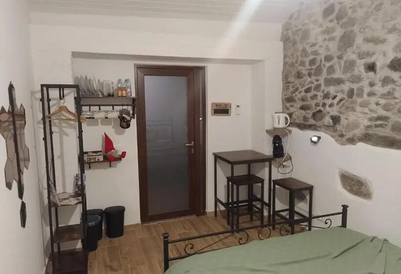 ベーシックルーム, B&b 503 Di Alessio E Orsola