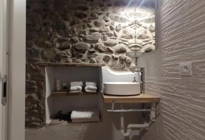 ベーシックルーム, B&b 503 Di Alessio E Orsola