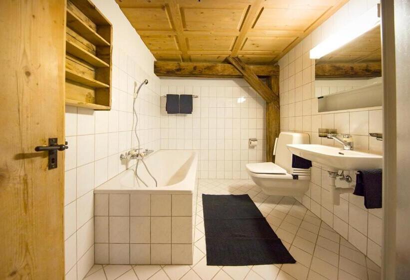 Номер Deluxe, Chasa Chalavaina