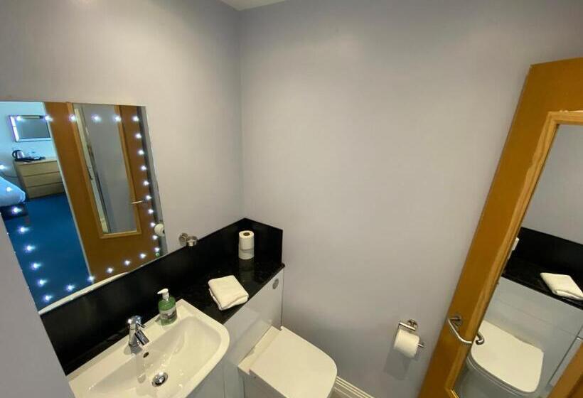 스탠다드 트리플 룸, Waterfront Lodge Accommodation Only