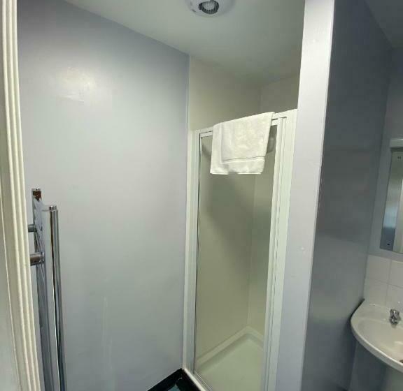 스탠다드 트리플 룸, Waterfront Lodge Accommodation Only