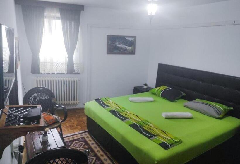 اتاق استاندارد سه نفره, Boutique Villa 84