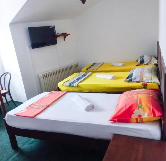 اتاق کلاسیک چهارنفره, Boutique Villa 84