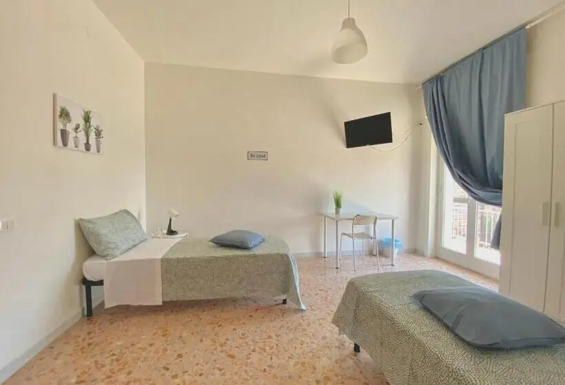 ファミリールーム, Guest House Service   Modugno