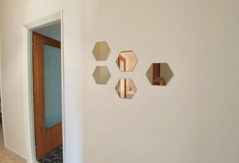 חדר משפחתי, Guest House Service   Modugno