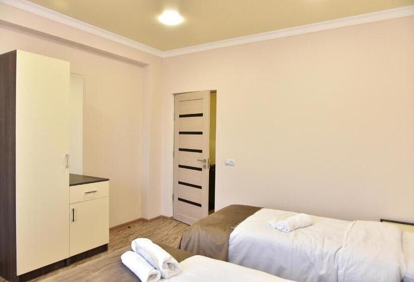 Трехместный Номер Стандарт с Балконом, Aba Resort