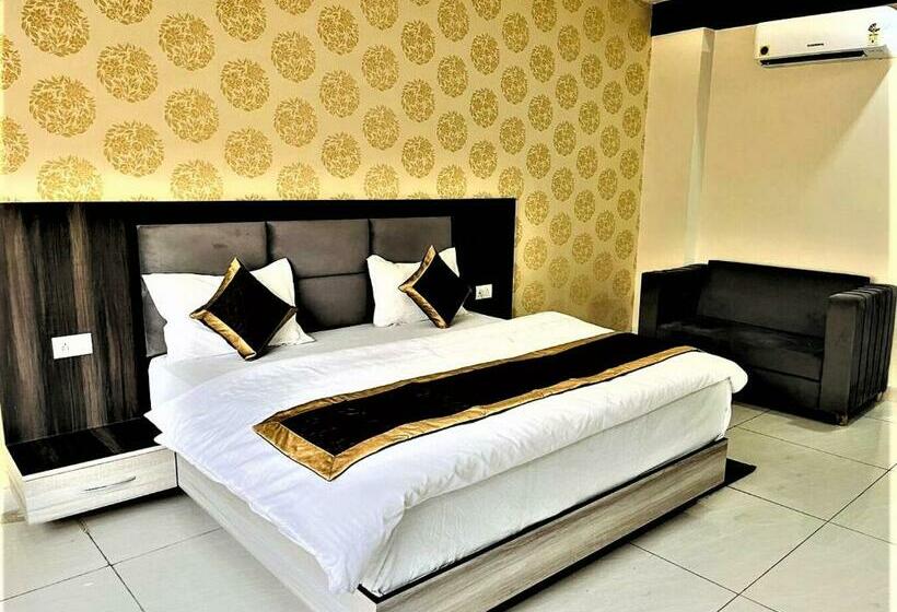 חדר דלוקס, Blue Pine