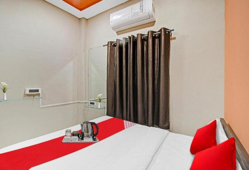 三人经典房间, Oyo 90210 J D Guest House