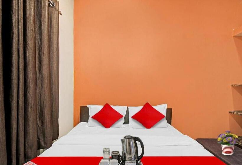 三人经典房间, Oyo 90210 J D Guest House