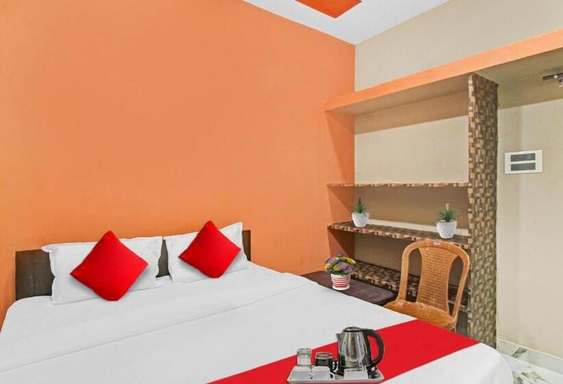 三人经典房间, Oyo 90210 J D Guest House